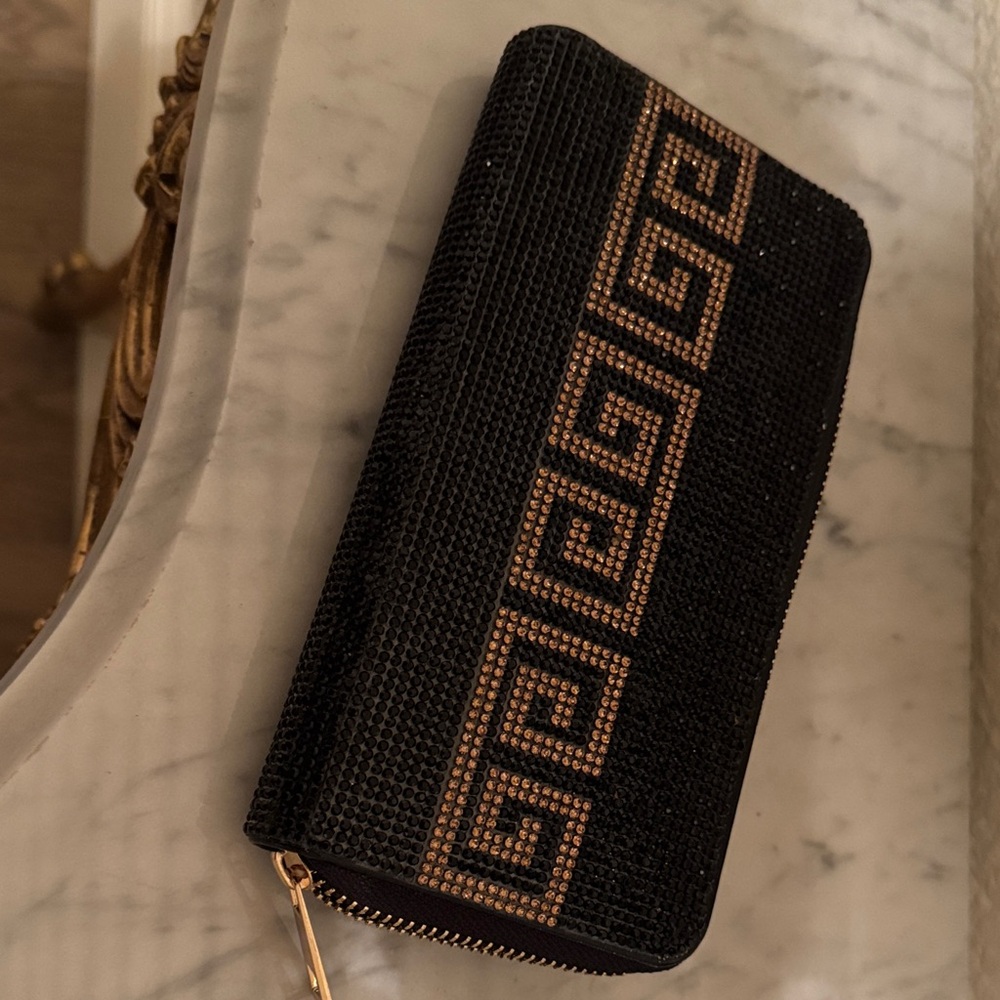 Elegant Black and Gold Grecian Sparkly Clutch